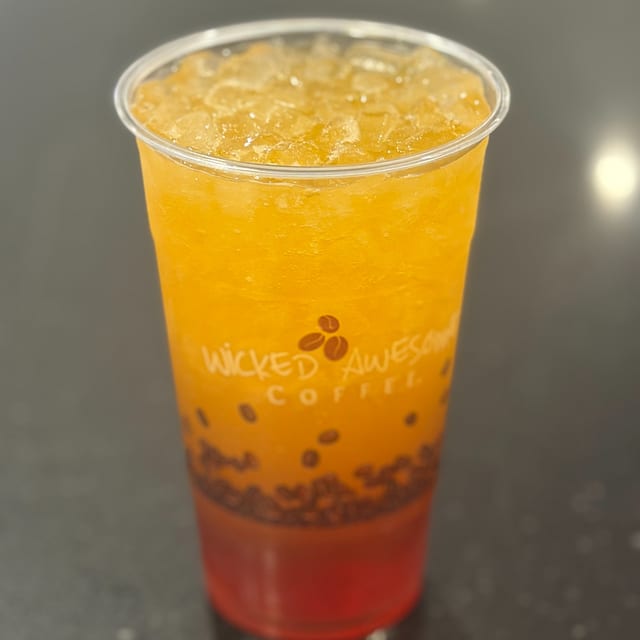 Dragon Fruit & Lemonaide Refresher - 16oz.